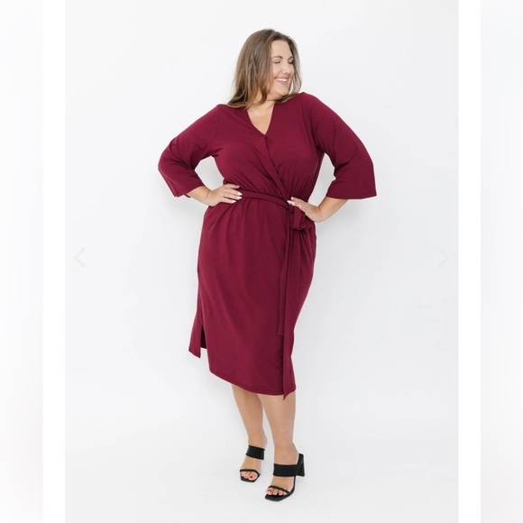 SMASH + TESS ARDEN BELTED DRESS | BURGANDY Size Small - Picture 2 of 9